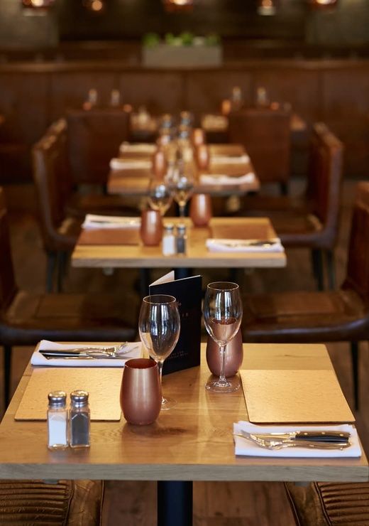 Coldra Court Hotel - The Rib Decor