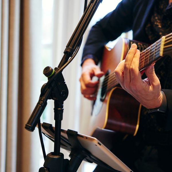 Live music at Southern Inspired restaurant The Rib Smokehouse & Grill