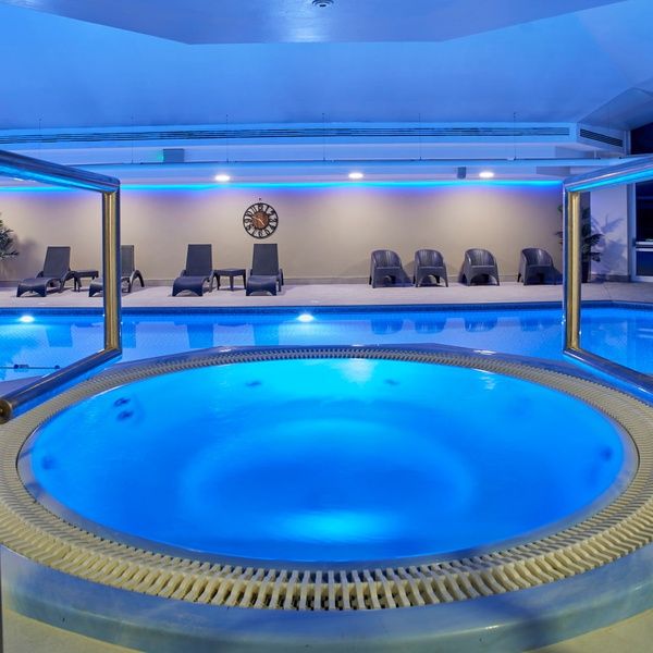 Coldra Court Jacuzzi